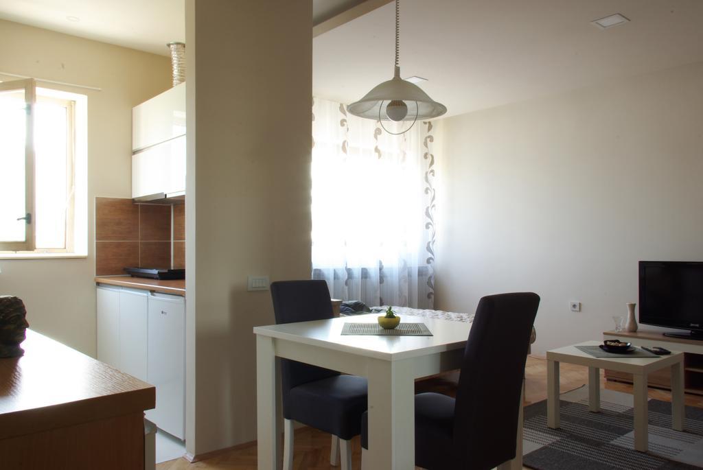 Square Studio Apartment นิส ภายนอก รูปภาพ