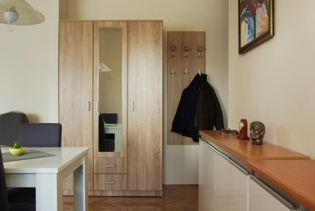 Square Studio Apartment นิส ภายนอก รูปภาพ