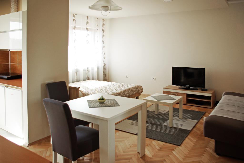 Square Studio Apartment นิส ภายนอก รูปภาพ