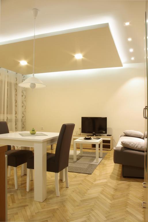 Square Studio Apartment นิส ภายนอก รูปภาพ